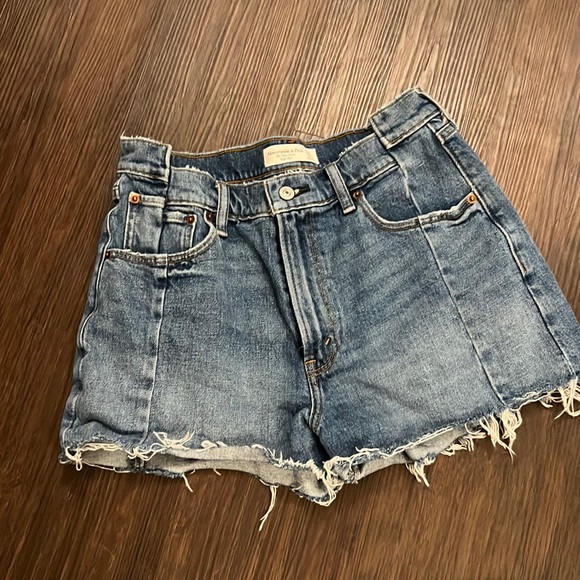 High Rise Mom Short - Picture 2 of 4